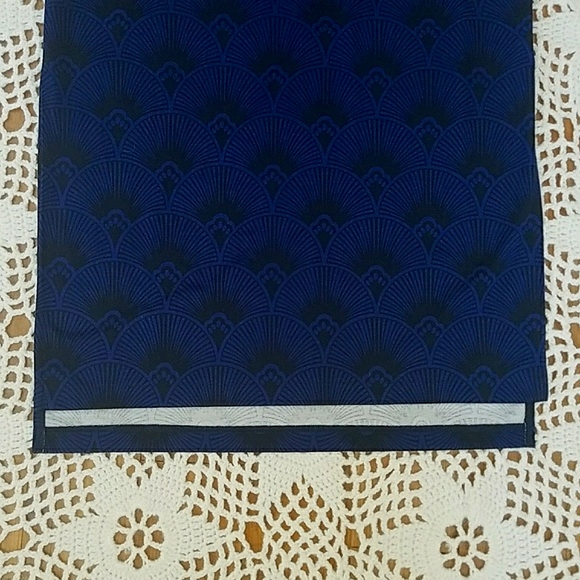 H&M Fan Pattern Shift Dress With Side Slits - Picture 4 of 9